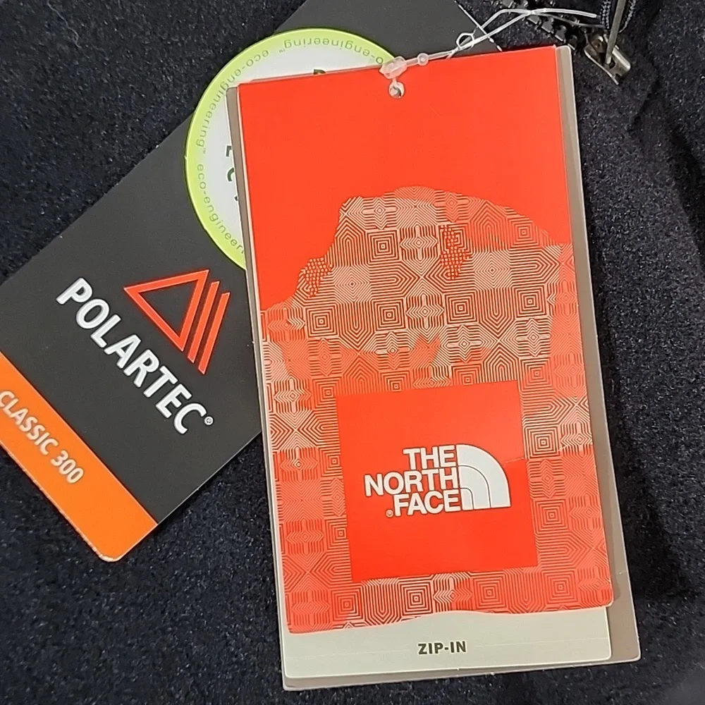 The North Face Polartec Classic  300  Black Full Zip Jacket